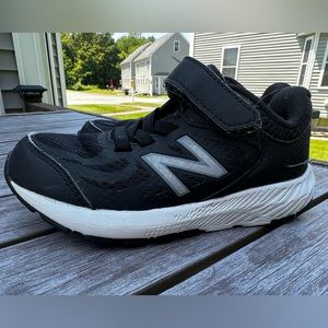 Little boys size 11 New Balance 519 Running Sneakers